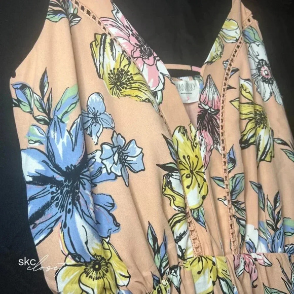 Sienna Sky Floral Jumpsuit in Pastel Hues - Picture 13 of 13